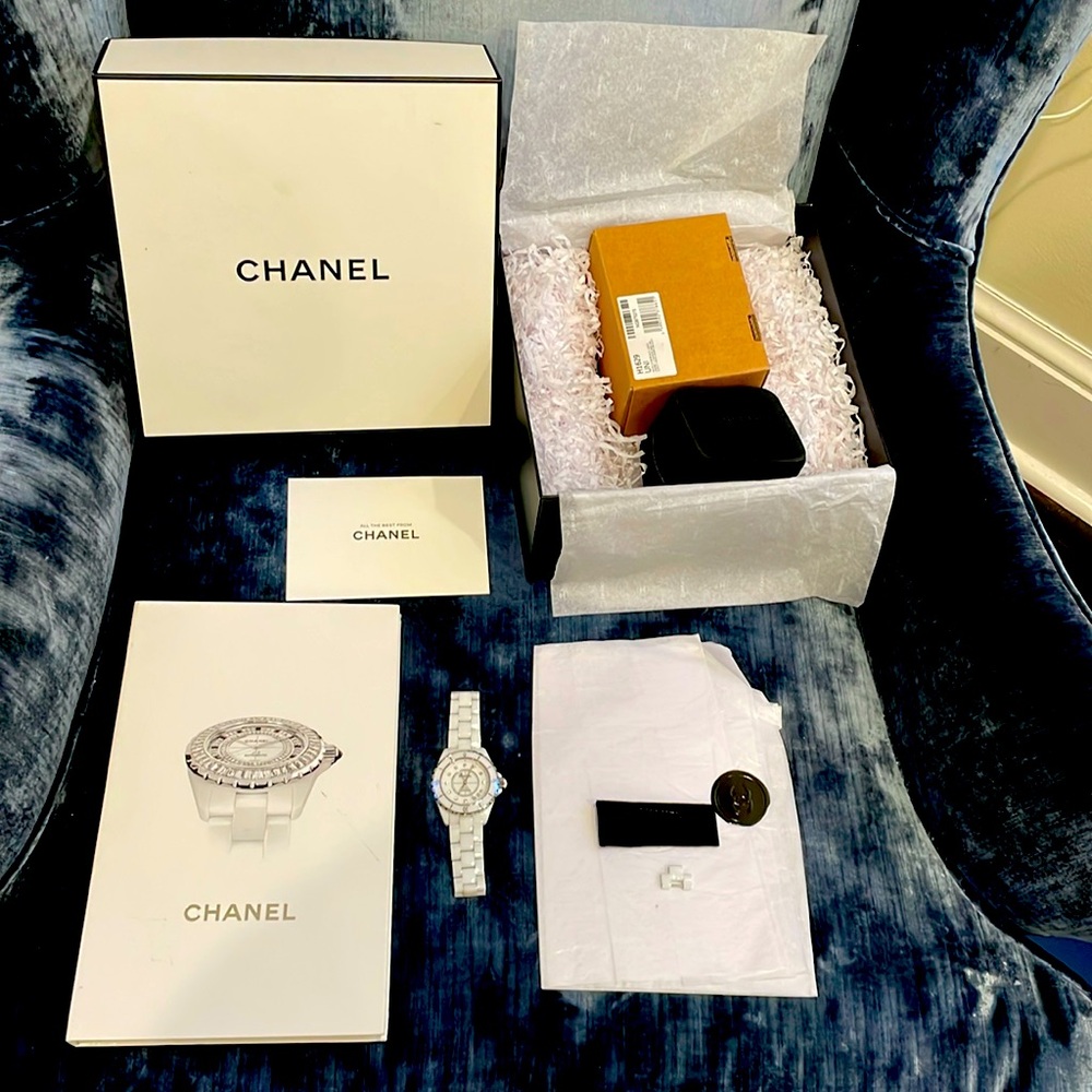 CHANEL J12 watch 38 MM Auto Wht Ceramic bracelet 12Diamond Index Dial .09 Carat